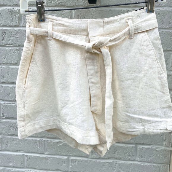 Abercrombie & Fitch Pants - Abercrombie & Fitch tie front linen blend high rise shorts XS